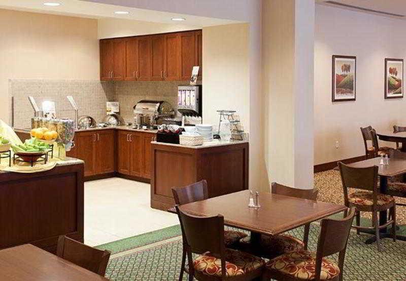 Residence Inn Houston West Energy Corridor Ресторан фото