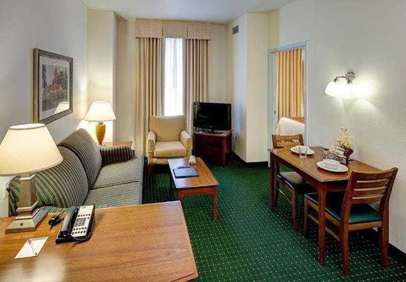 Residence Inn Houston West Energy Corridor Номер фото