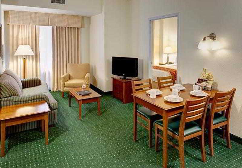 Residence Inn Houston West Energy Corridor Номер фото